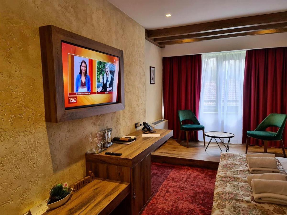 Carpe Diem Boutique Hotel 체니카 외부 사진