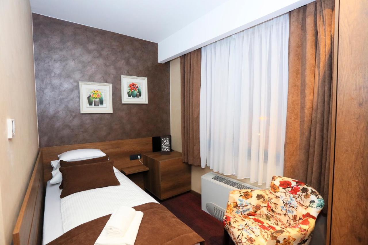 Carpe Diem Boutique Hotel 체니카 외부 사진