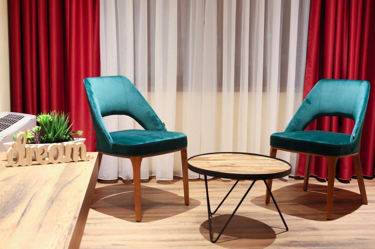 Carpe Diem Boutique Hotel 체니카 외부 사진